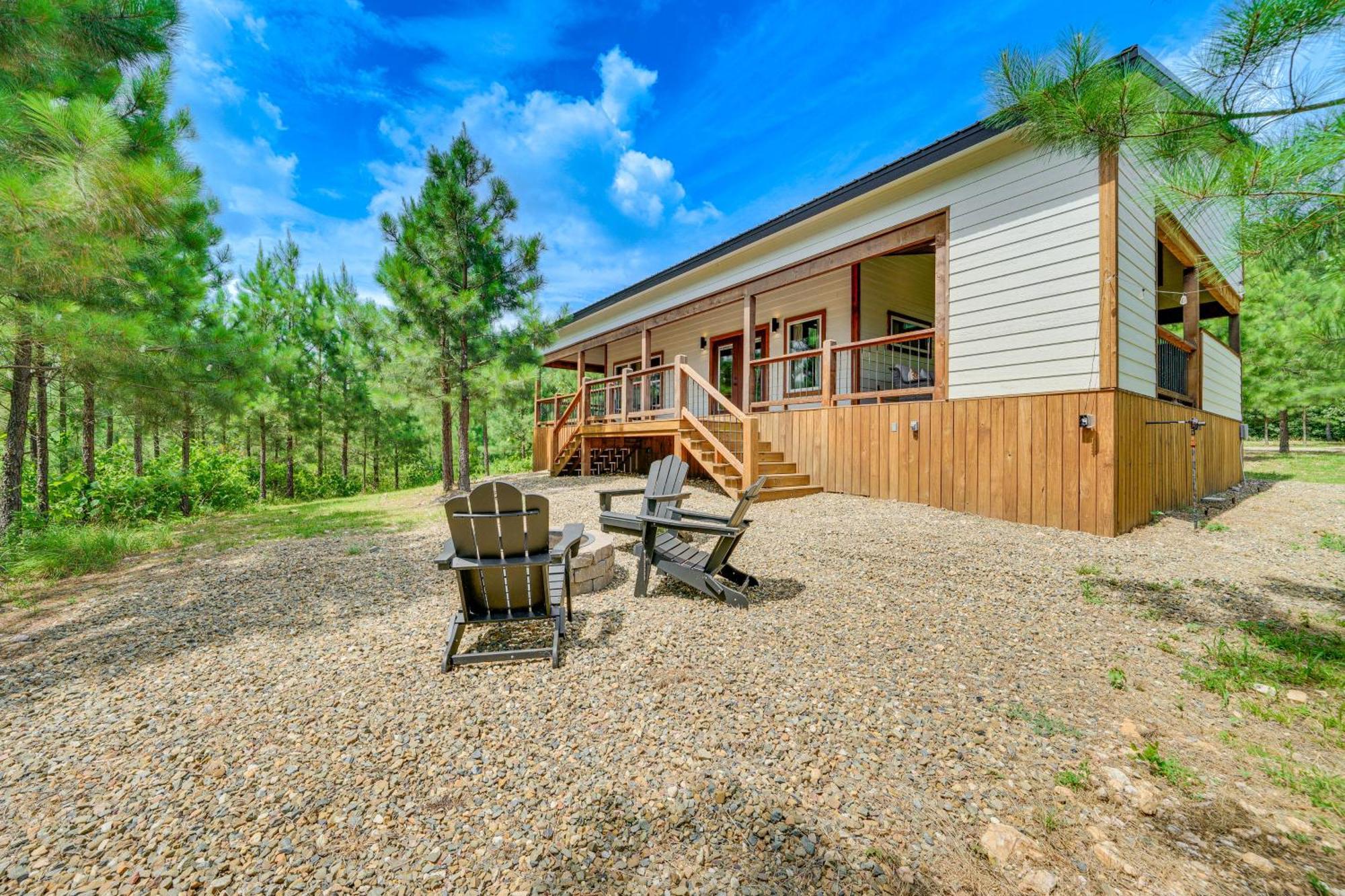 Tree-Lined Broken Bow Studio With Private Hot Tub! Εξωτερικό φωτογραφία