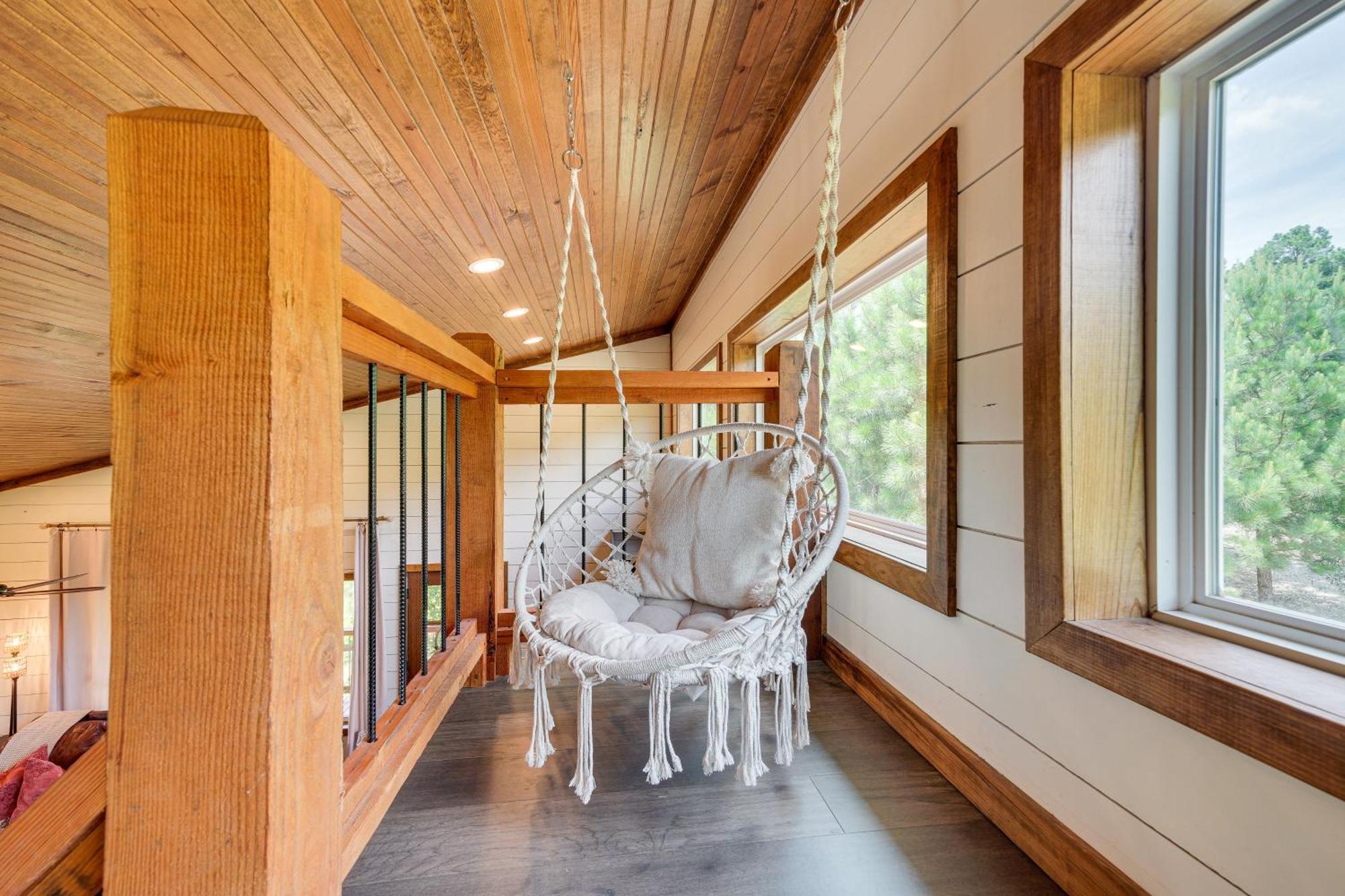 Tree-Lined Broken Bow Studio With Private Hot Tub! Εξωτερικό φωτογραφία